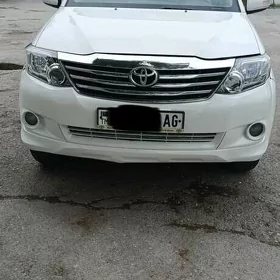 Toyota Fortuner 2012