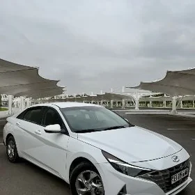 Hyundai Elantra 2021