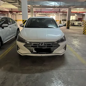 Hyundai Elantra 2020
