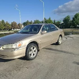 Toyota Camry 2000
