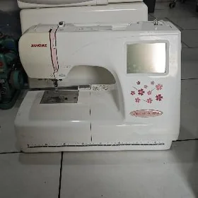 JANOME 370E