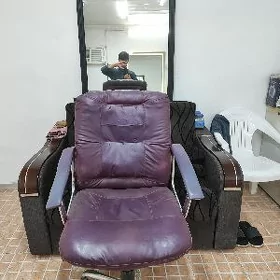 salon ayna ve kresla