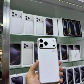 iPhone 17 pro Max. 100%