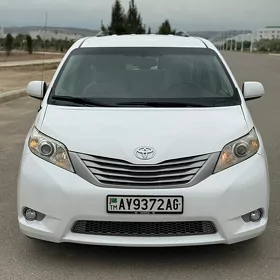 Toyota Sienna 2012