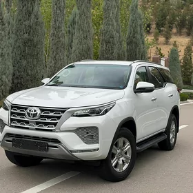 Toyota Fortuner 2025