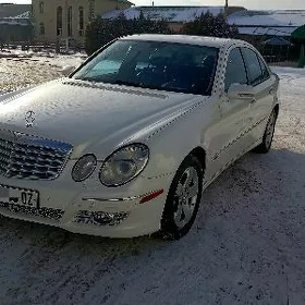 Mercedes-Benz E320 2002