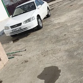 Toyota Camry 2000