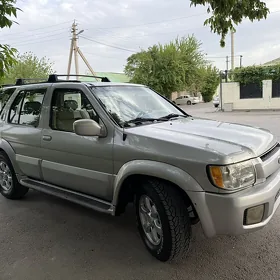 Nissan Pathfinder 2002