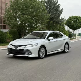Toyota Camry 2020