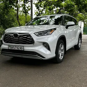 Toyota Highlander 2022