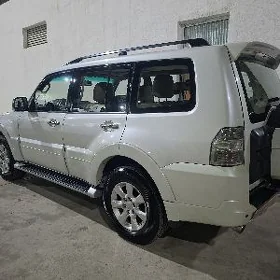Mitsubishi Pajero 2013