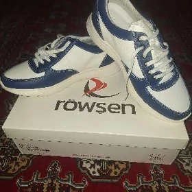 Köwüş, Обувь