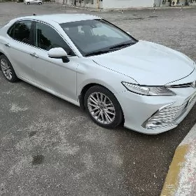 Toyota Camry 2020