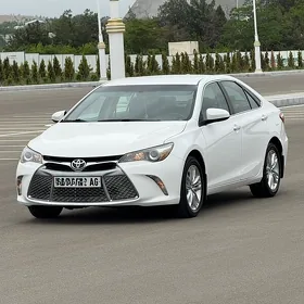 Toyota Camry 2017