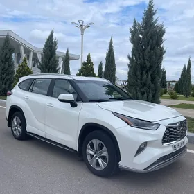 Toyota Highlander 2023