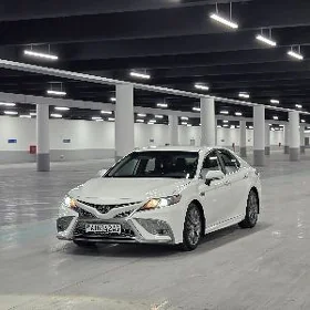 Toyota Camry 2021