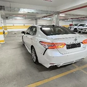 Toyota Camry 2020
