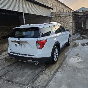 Ford Explorer 2021