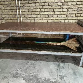 стол