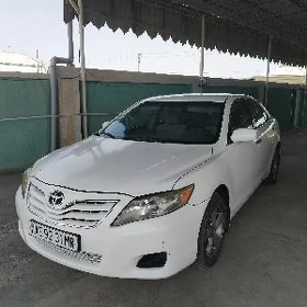 Toyota Camry 2011