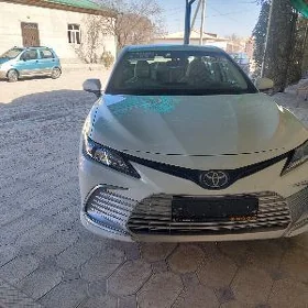 Toyota Camry 2023