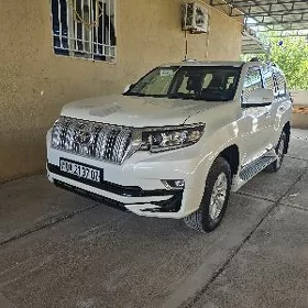 Toyota Land Cruiser Prado 2023