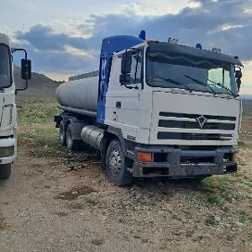 Dongfeng 370 2002