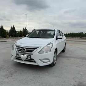 Nissan Sunny 2022