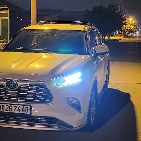 Toyota Highlander 2021