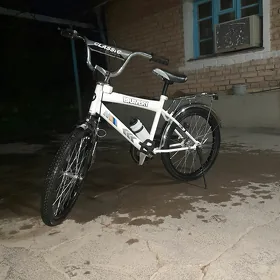 BMW Tigir