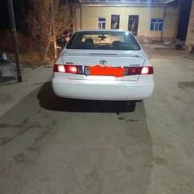 Toyota Camry 2000