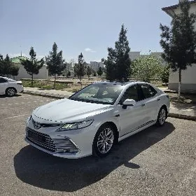 Toyota Camry 2022
