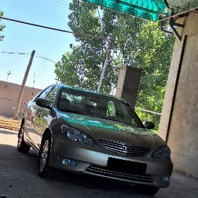 Toyota Camry 2004