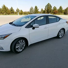 Nissan Versa 2022