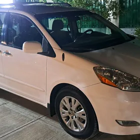 Toyota Sienna 2009