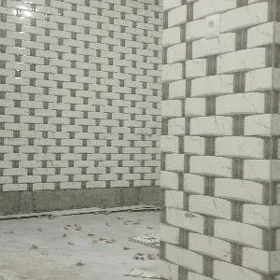 Ussa Jaý remot