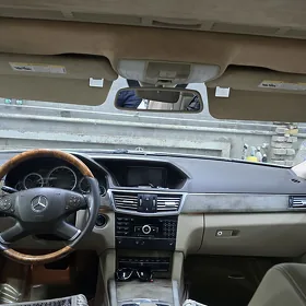 Mercedes-Benz E350 2010