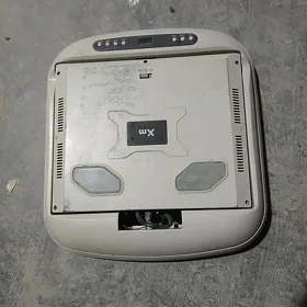 Prada manitor
