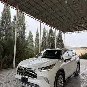 Toyota Highlander 2023