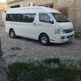 Toyota Hiace 2008