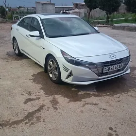 Hyundai Elantra 2021