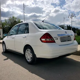 Nissan Versa 2010