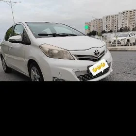 Toyota Yaris 2013