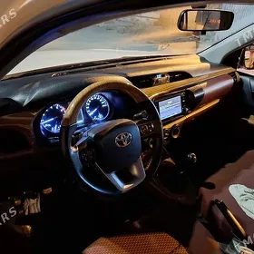 Toyota Hilux 2020