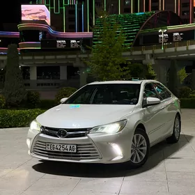 Toyota Camry 2017
