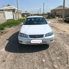 Toyota Camry 2001