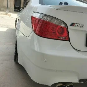 BMW E60 2003