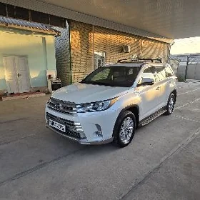 Toyota Highlander 2019