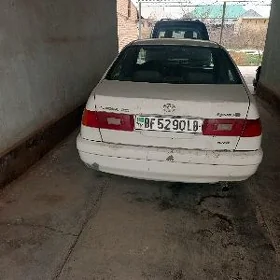 Toyota Corona 1996
