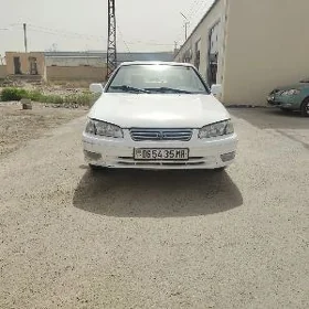 Toyota Camry 2001